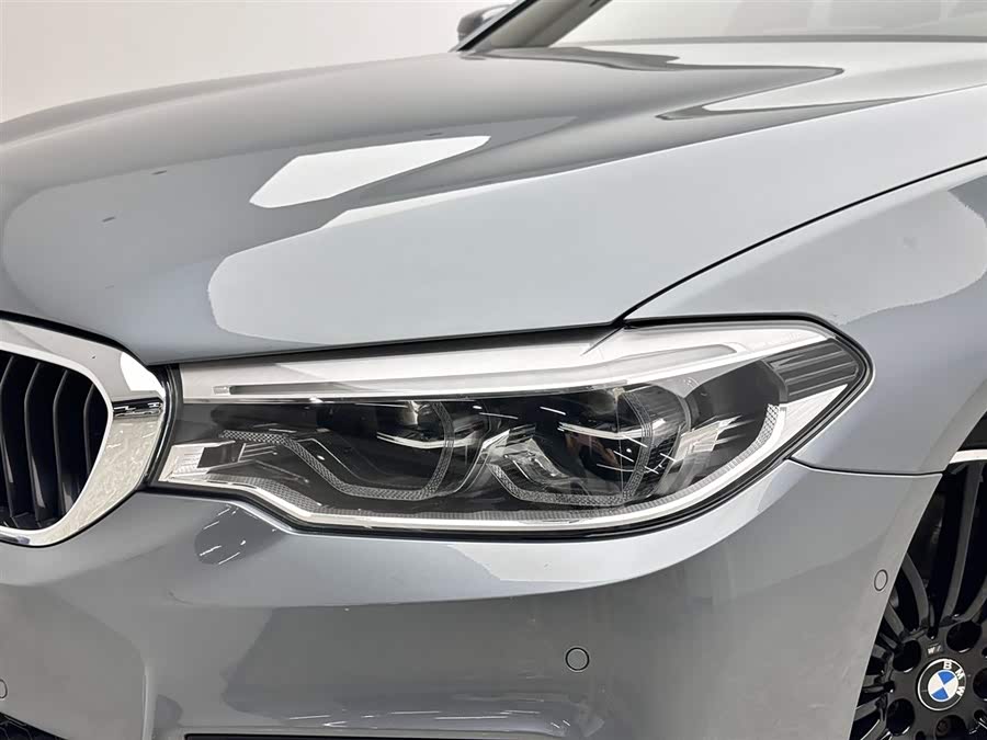BMW 5 Series (Imported) 2018 car image #20