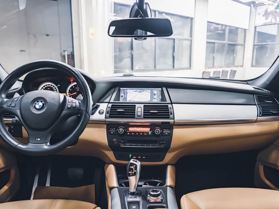 BMW X6 M 2013 car image #20