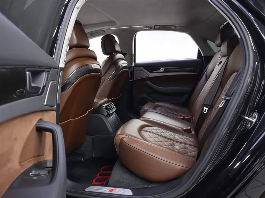 Audi S8 2015 car image #20