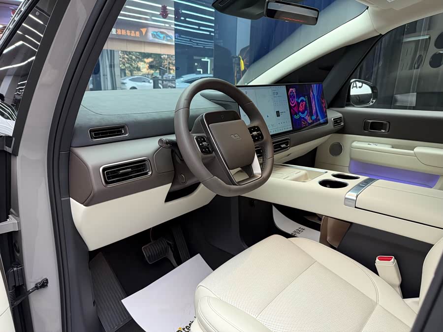 理想汽车 理想MEGA 2025 汽车图片 #20