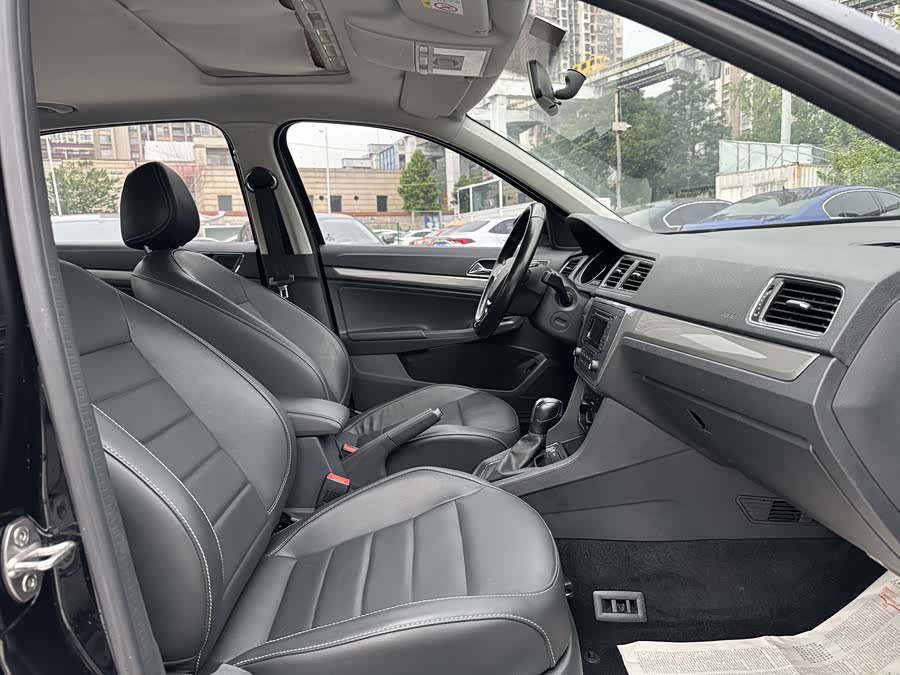 Volkswagen Lavida 2018 car image #20