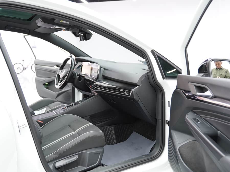 Volkswagen Golf 2021 #20 Volkswagen Golf 2021 car image #20