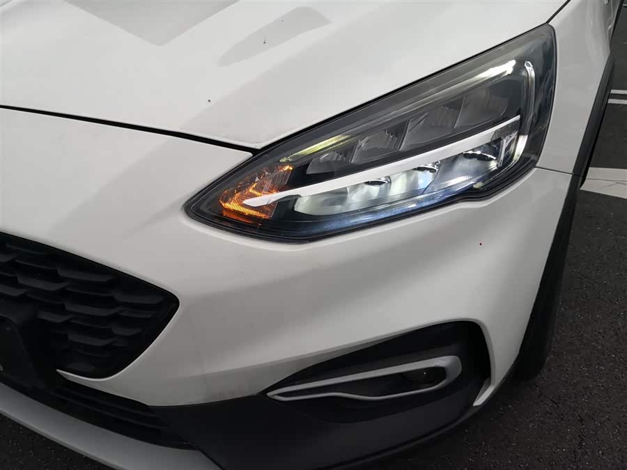 Ford Focus Active 2021 car image #20
