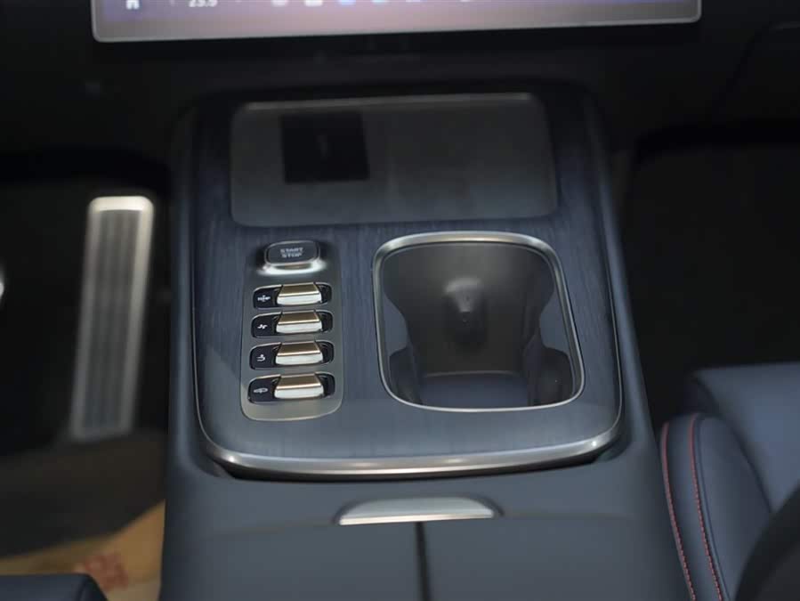 MI SU7 2024 car image #20