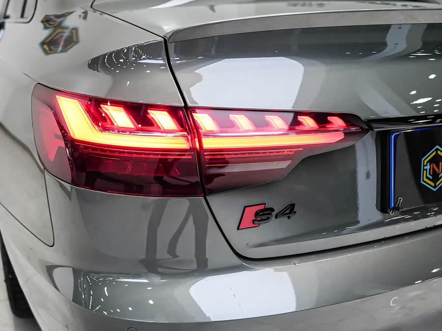 Audi S4 2023 صورة سيارة #20