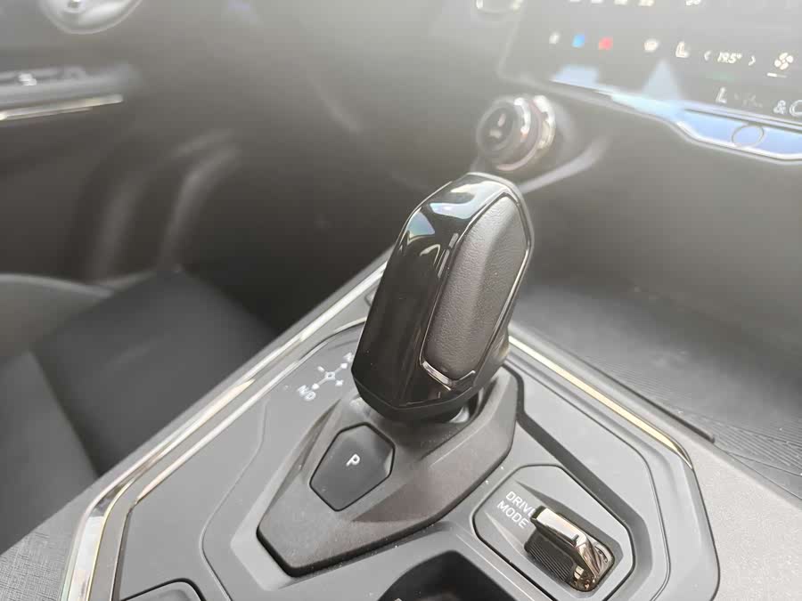 Lynk & Co 01 2022 image de voiture #20