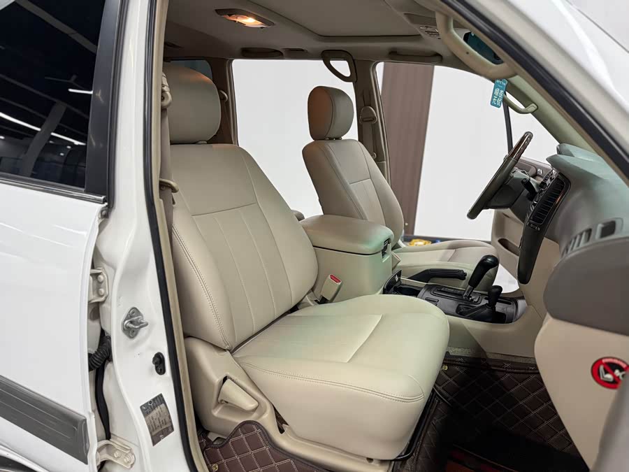 Toyota Land Cruiser 2005 car image #20