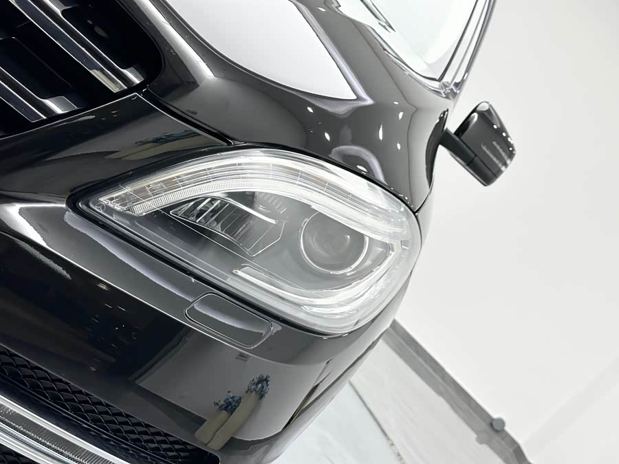 Mercedes-Benz M Class 2015 car image #20