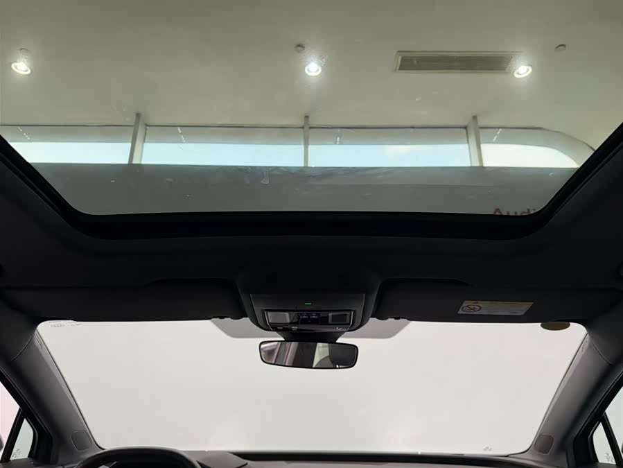 Audi Q4 e-tron 2024 immagine di auto #20