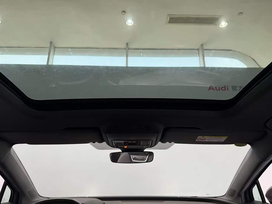 Audi Q4 e-tron 2024 immagine di auto #20