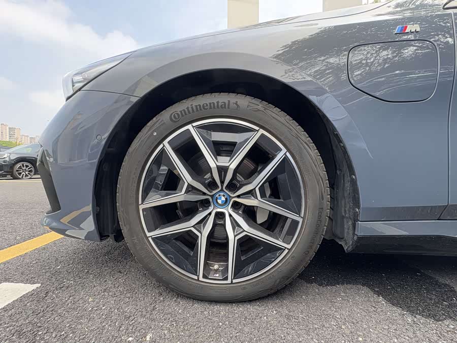 BMW i5 2024 immagine di auto #20