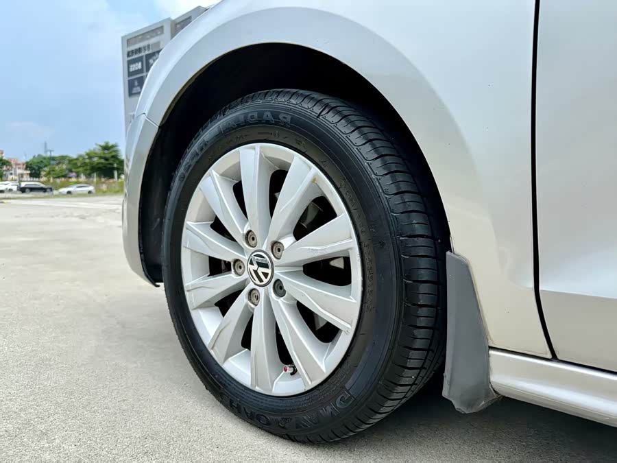 Volkswagen Sagitar 2014 immagine di auto #20