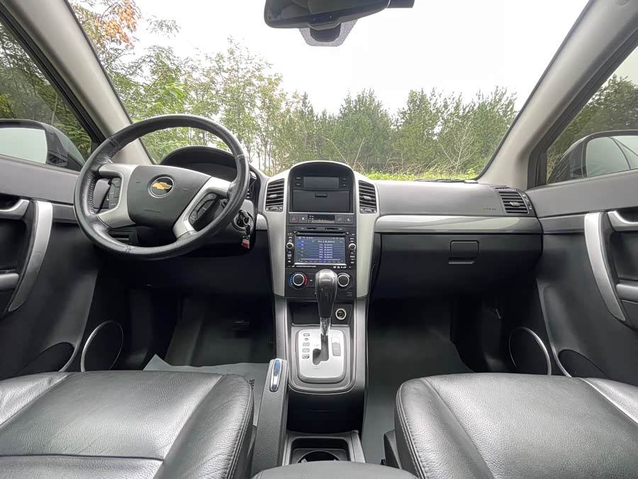Chevrolet Captiva (Imported) 2010 car image #20