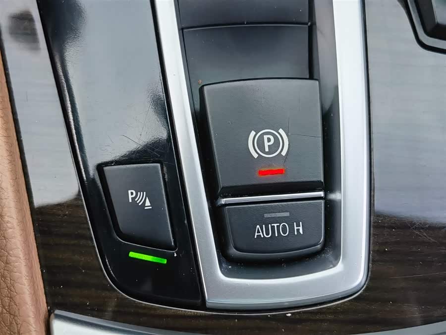 BMW i4 M50 2015 car image #20