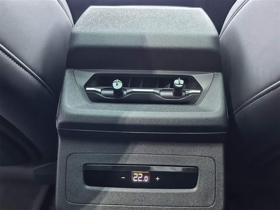 Audi Q6L e-tron 2025 imagem de carro #20