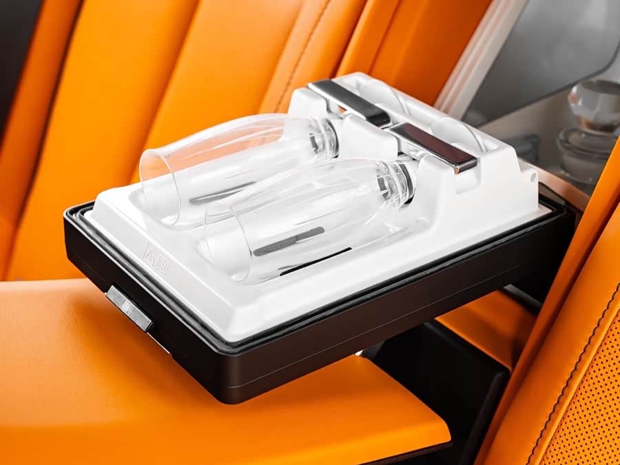 劳斯莱斯 库里南 2023 #20 劳斯莱斯 库里南 2023 汽车图片 #20