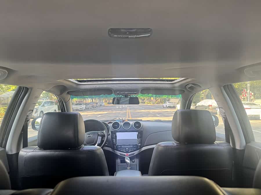 BYD S7 2014 car image #20