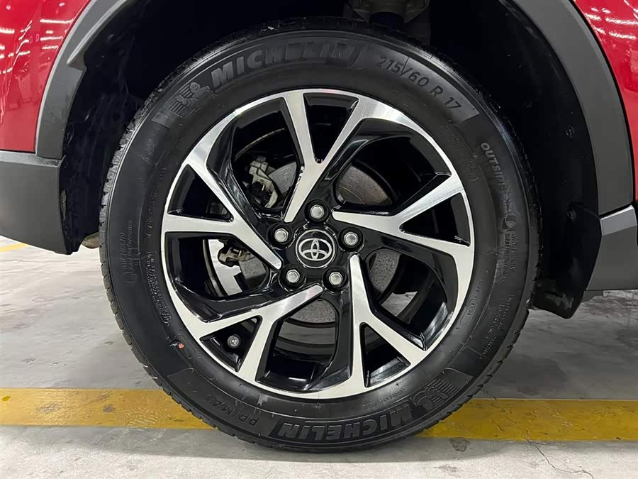 Toyota C-HR 2021 immagine di auto #20