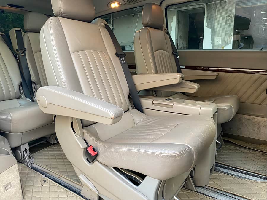 奔驰 唯雅诺 2012 汽车图片 #20