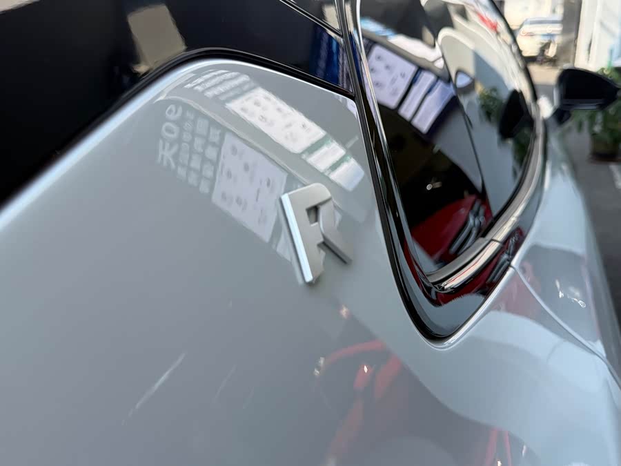 Zeekr 001 FR 2023 изображение автомобиля #20