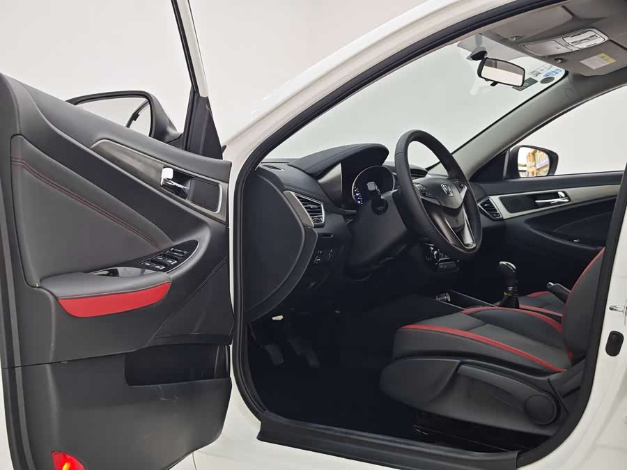 Changan Eado XT 2018 #20 Changan Eado XT 2018 изображение автомобиля #20