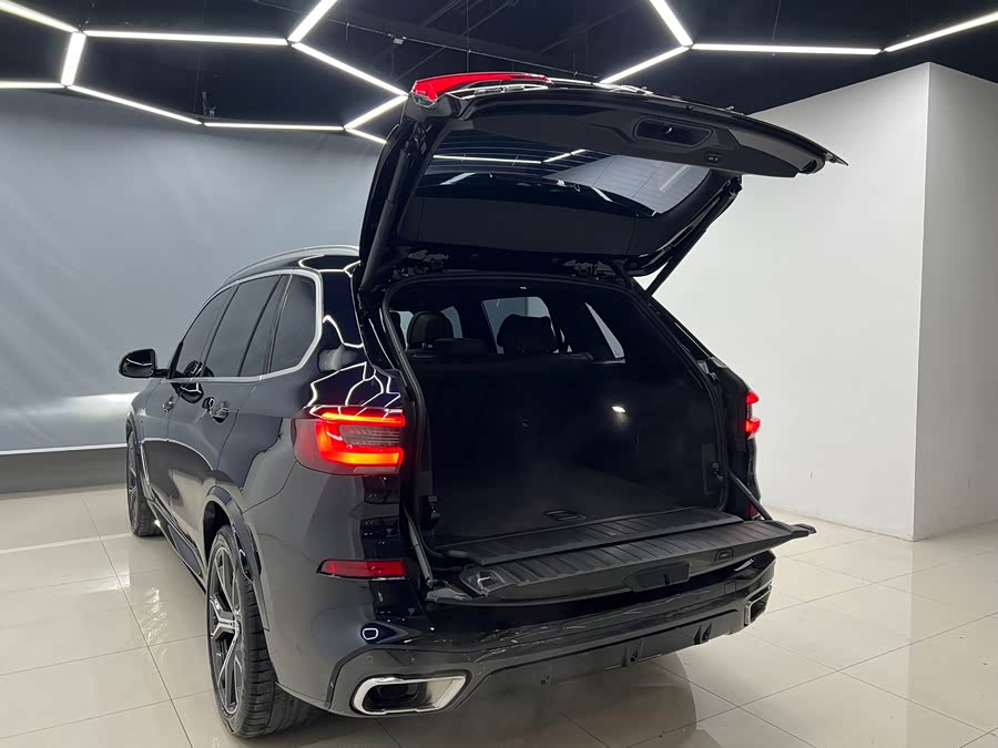 BMW X5 2023 immagine di auto #20