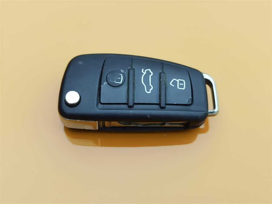 Audi TTS 2011 #20 Audi TTS 2011 car image #20