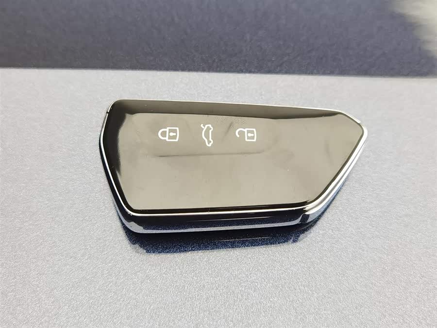 Volkswagen ID.6 Crozz 2023 car image #20