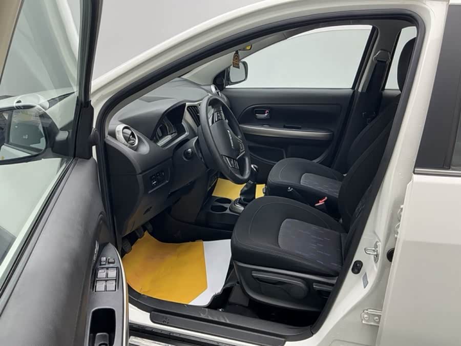 Haval H1 2017 #20 Haval H1 2017 car image #20