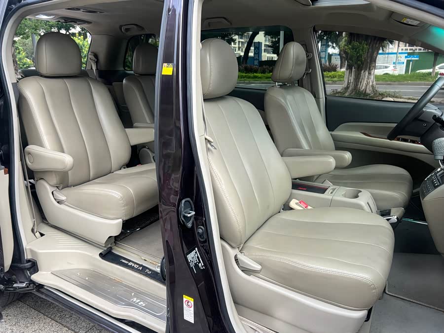 BYD M6 2015 car image #20