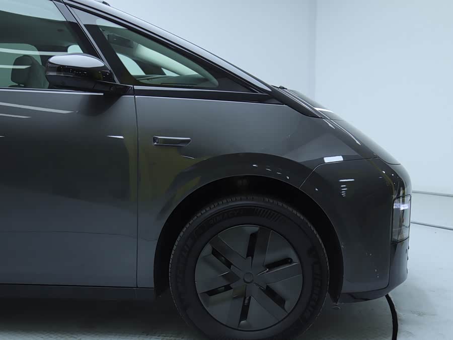 理想汽车 理想MEGA 2024 汽车图片 #20