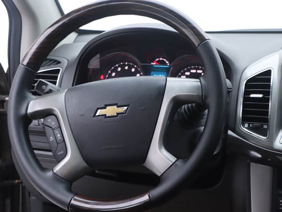 Chevrolet Captiva 2017 car image #20