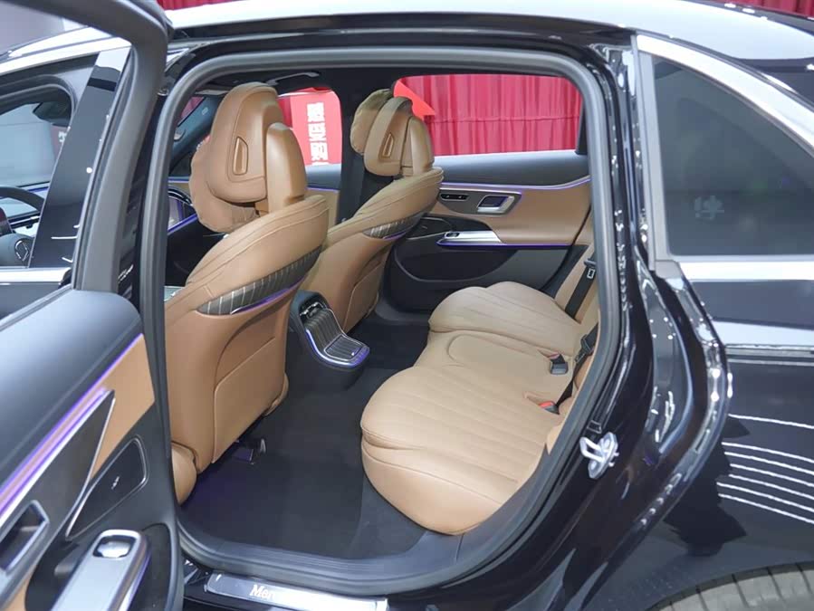 Mercedes-Benz E Class New Energy 2025 car image #20