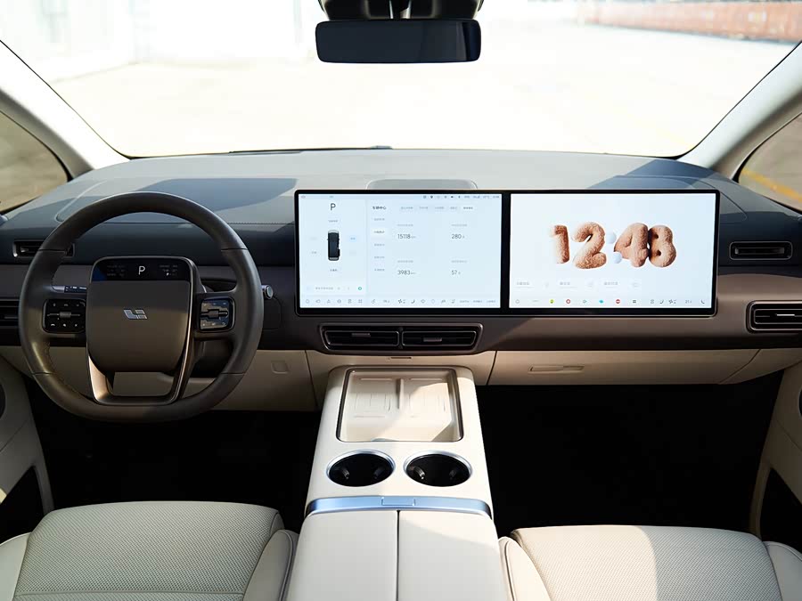 理想汽车 理想MEGA 2024 汽车图片 #20