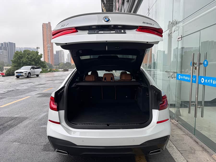 BMW 6 Series GT 2019 car image #20