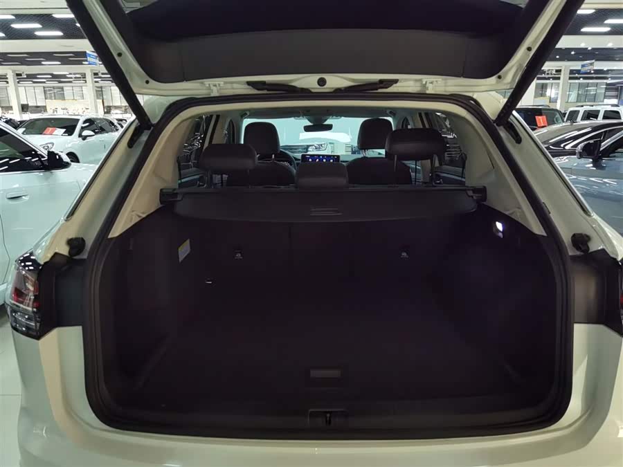 Volkswagen Tayron GTE 2023 #20 Volkswagen Tayron GTE 2023 car image #20