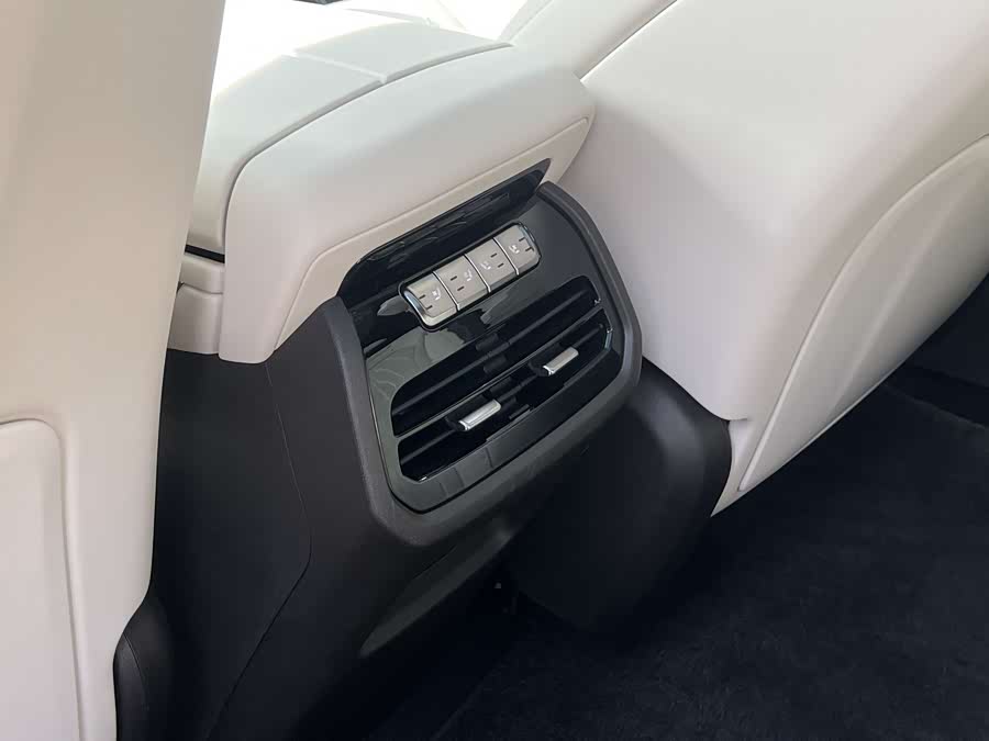 Denza N7 2024 #20 Denza N7 2024 car image #20