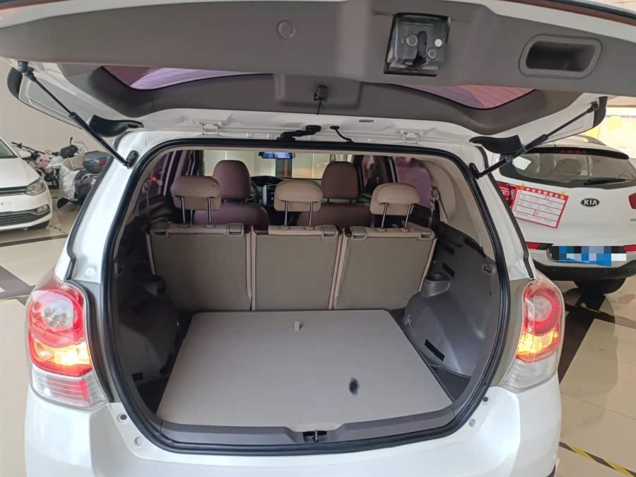 Toyota Reiz 2016 #20 Toyota Reiz 2016 immagine di auto #20