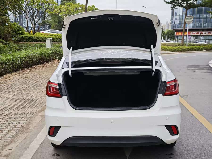 Changan Eado DT 2019 car image #20