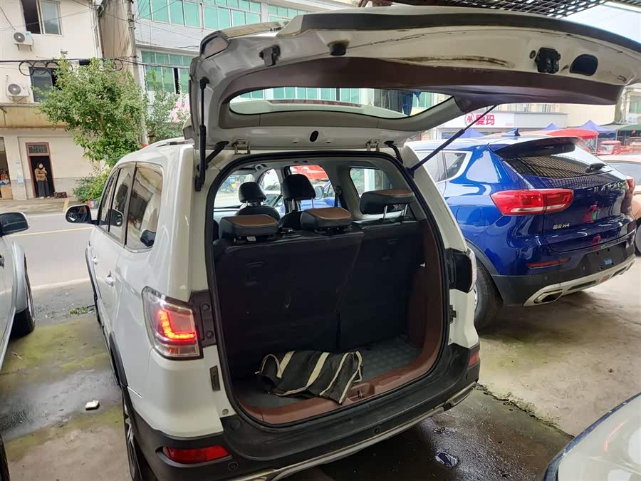 Forthing SX6 2016 car image #20