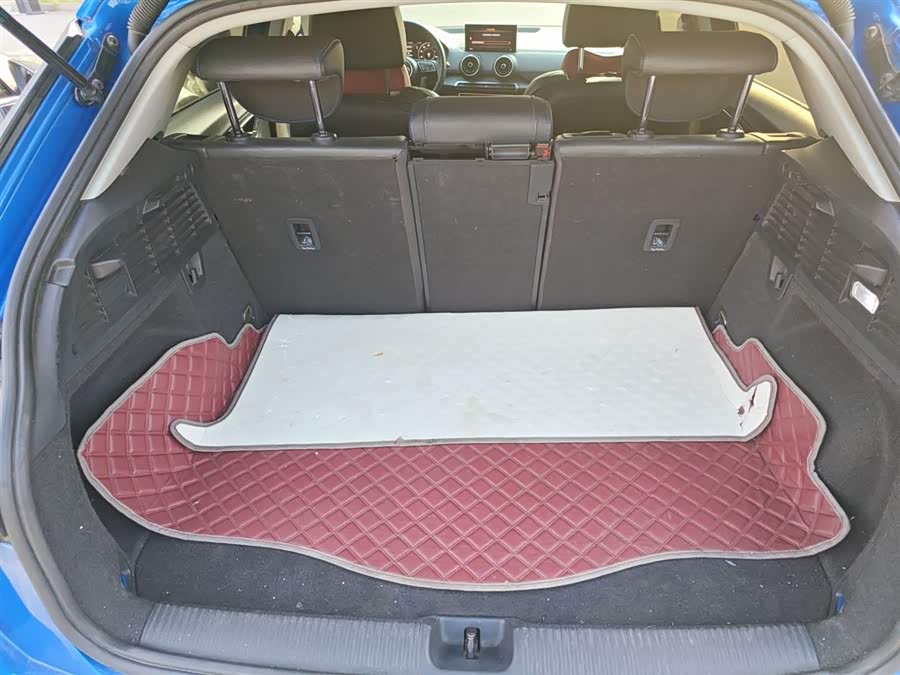 Audi Q2L e-tron 2020 #20 Audi Q2L e-tron 2020 car image #20