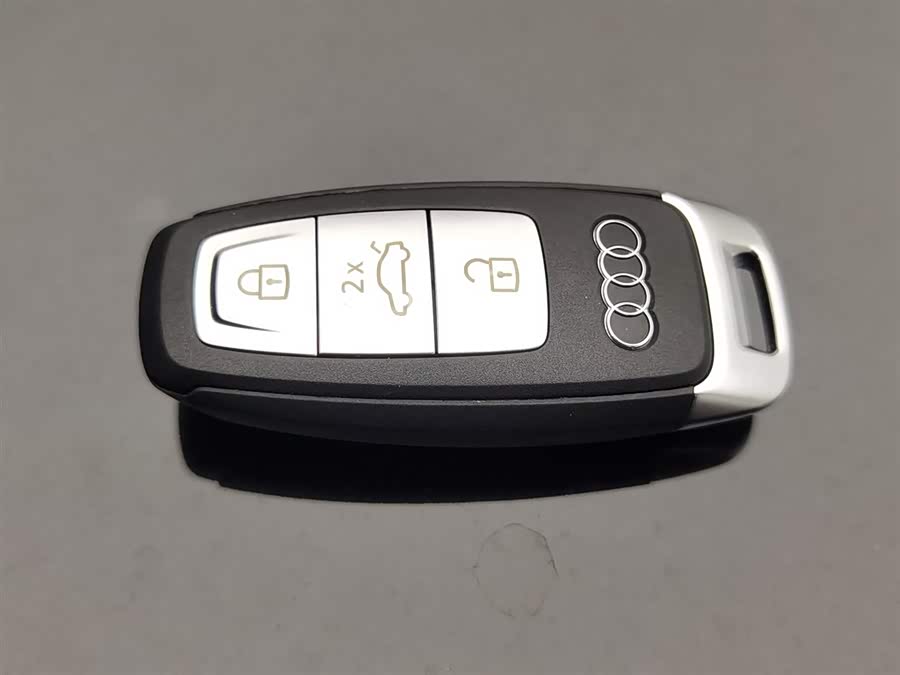 Audi Q4 e-tron 2023 صورة سيارة #20