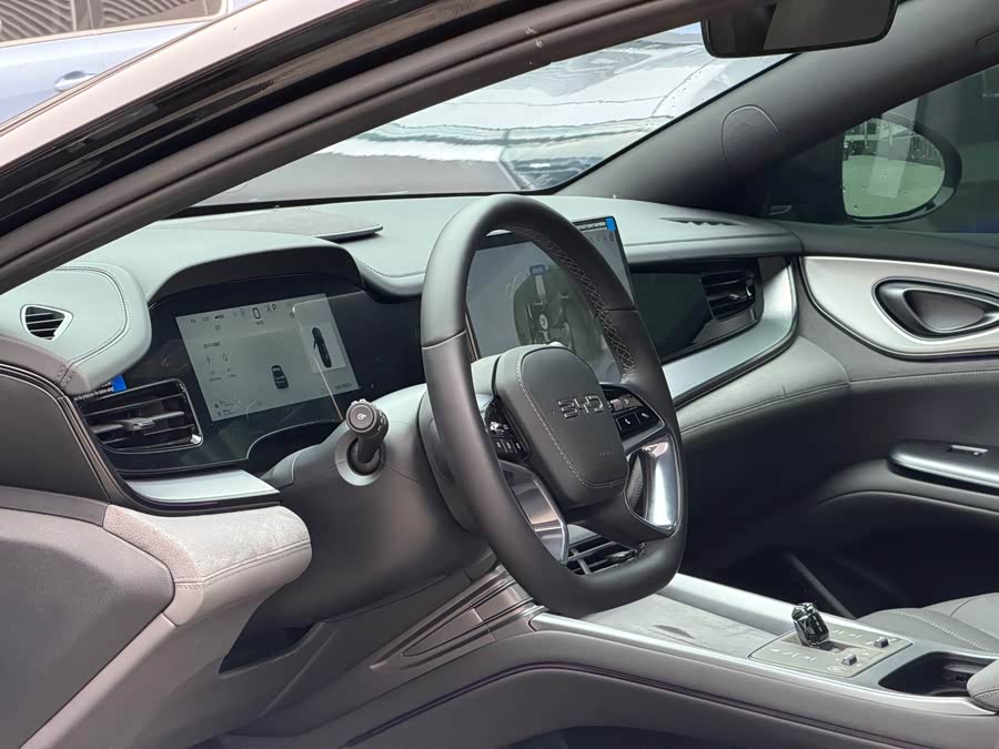 BYD Seal 07 DM-i 2025 car image #20