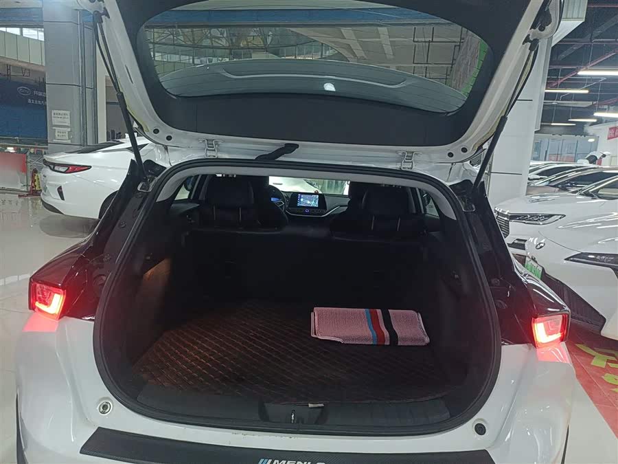 Chevrolet Charm 2024 car image #20