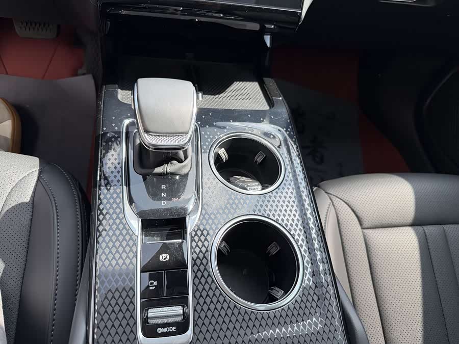 HongQi HS3 PHEV 2024 car image #20