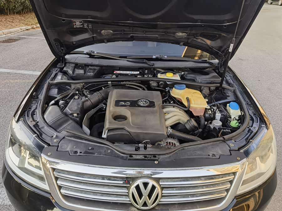 Volkswagen Passat Lingyu 2010 #20 Volkswagen Passat Lingyu 2010 car image #20