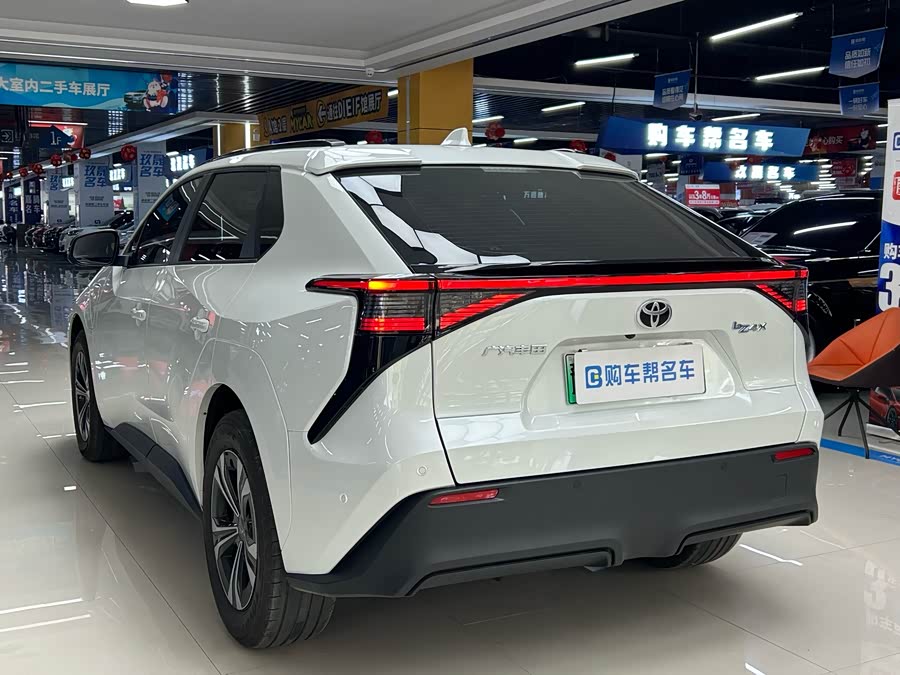 丰田 铂智4X 2025 #20 丰田 铂智4X 2025 汽车图片 #20