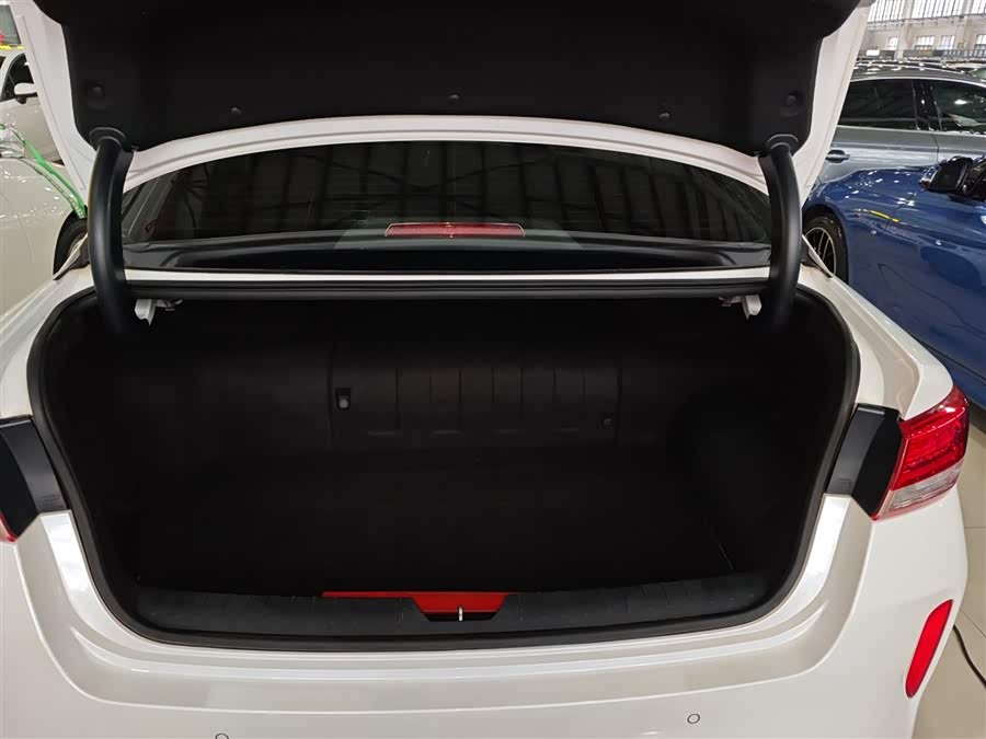 起亚 起亚K5新能源 2019 汽车图片 #20