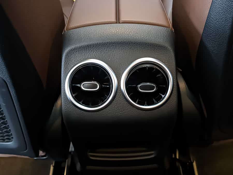 Mercedes-Benz GLB Class 2022 #20 Mercedes-Benz GLB Class 2022 car image #20