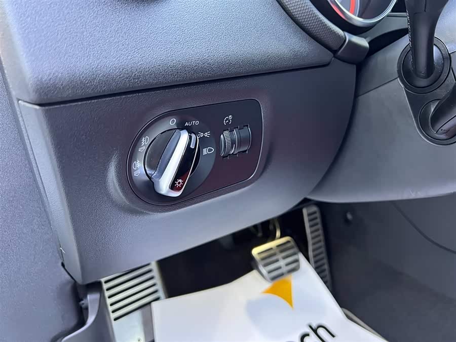 Audi TTS 2011 car image #20